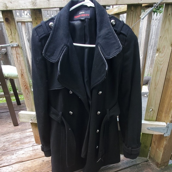 Coat - Picture 2 of 3
